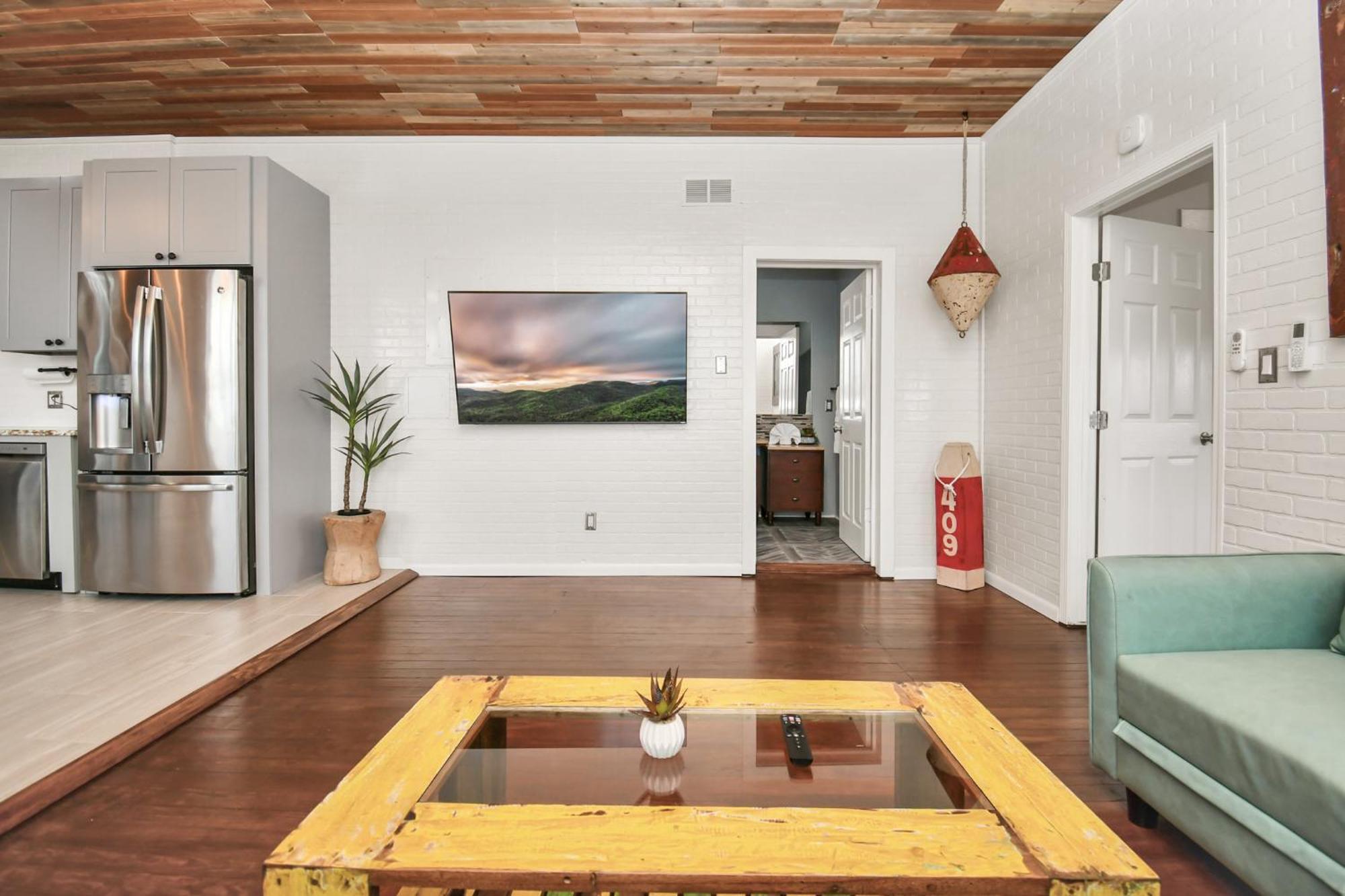 Nautical Loft With Outdoor Kitchen & Beach Access Apartment Galveston Bagian luar foto